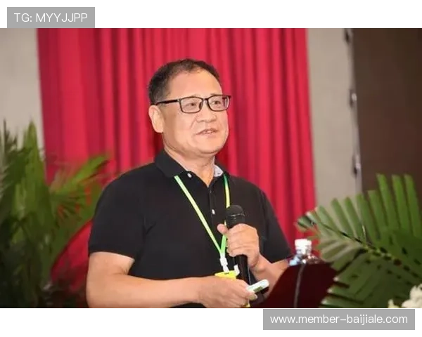 云顶集团董事长简历：详细介绍其教育背景与职业发展历程